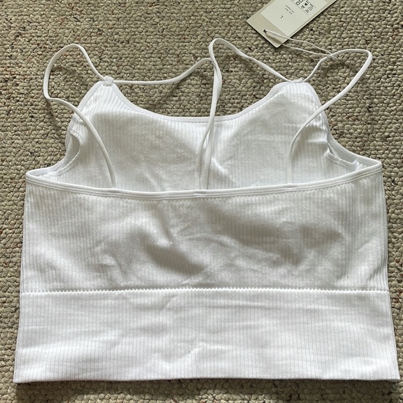 NWT Halara White Cross Back Crop Tank Top Size Large - Picture 2 of 4